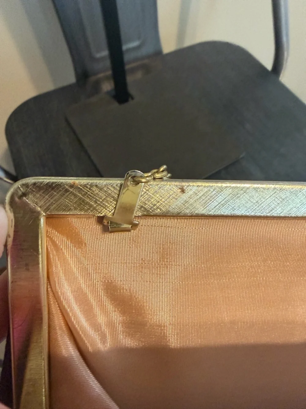 Vintage Brown Textured Frame-Top Chain Handle Bag - Picture 7 of 7